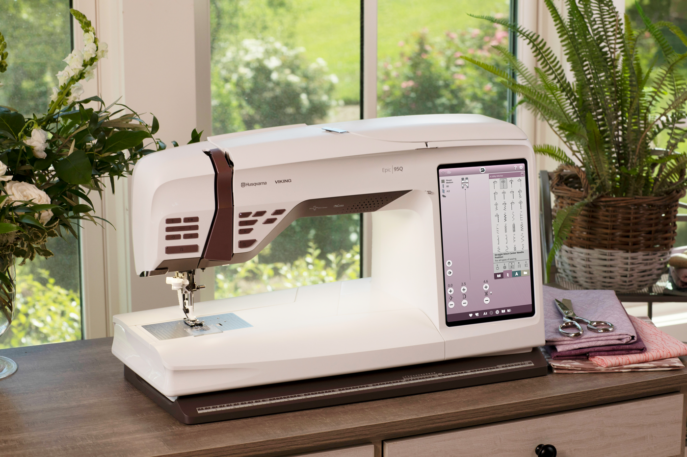 Husqvarna Viking EPIC™ 95Q Sewing Machine World Weidner