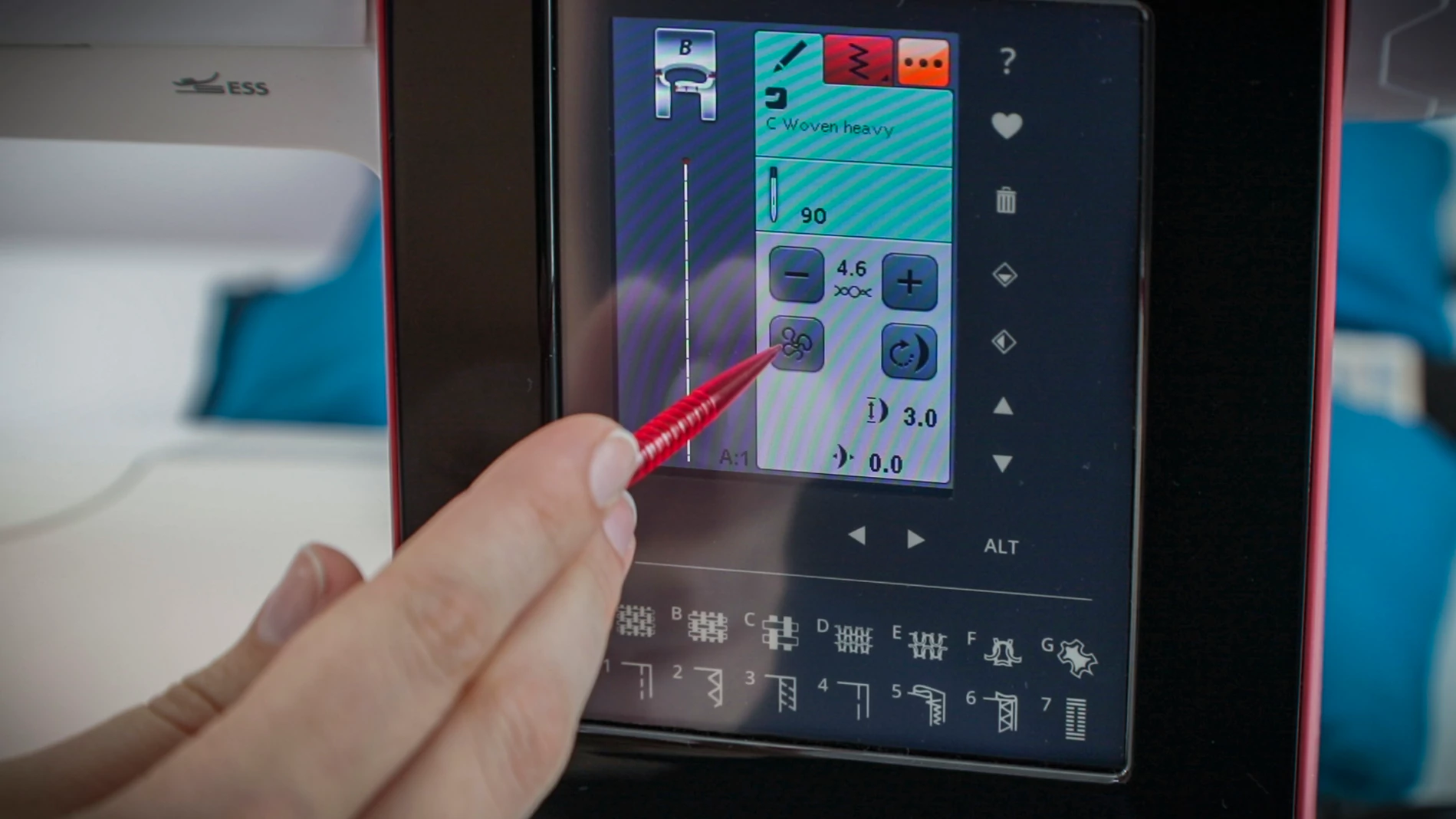 Husqvarna Viking BRILLIANCE™ 75Q Sewing Machine for Sale at World Weidner