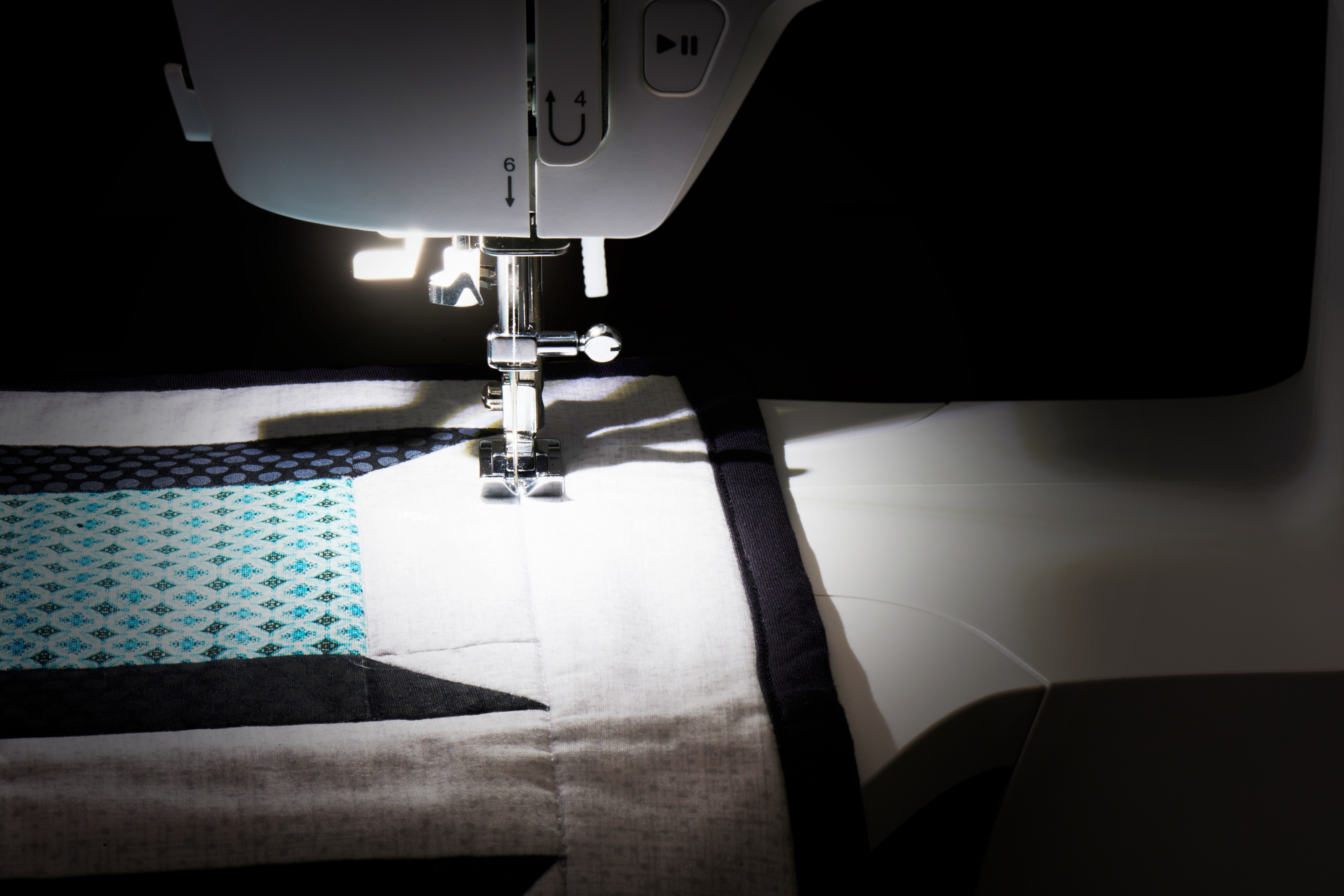 Singer Elite CE677 Computerized Sewing Machine for Sale at World Weidner