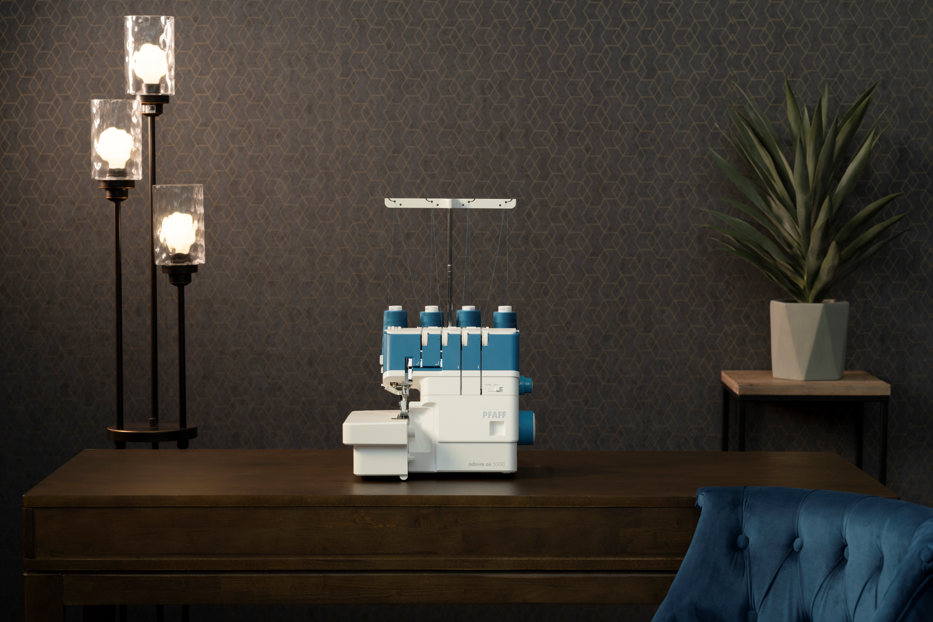 PFAFF admire air 5000 Air Threader OverLock Serger Machine with Holiday Gift Package