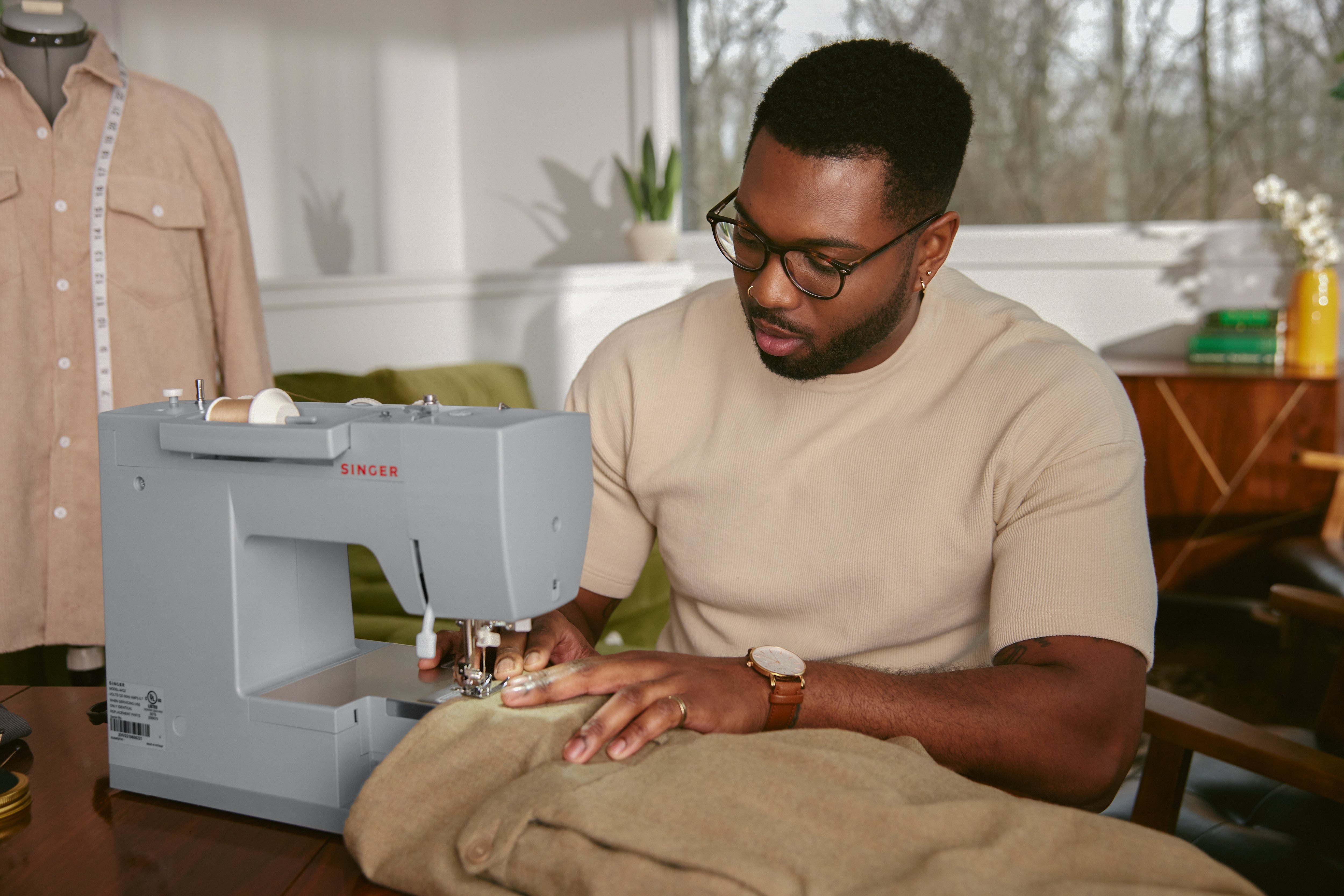 Singer 4432 Heavy Duty Sewing Machine for Sale at World Weidner