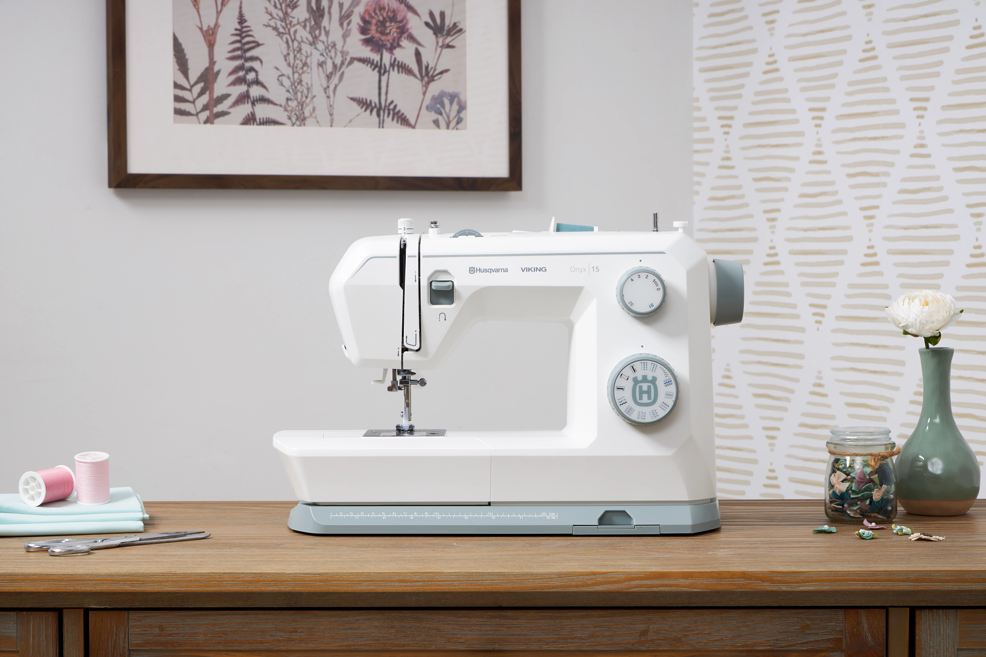 Husqvarna Viking Onyx 15 Mechanical Sewing Machine for Sale at World Weidner