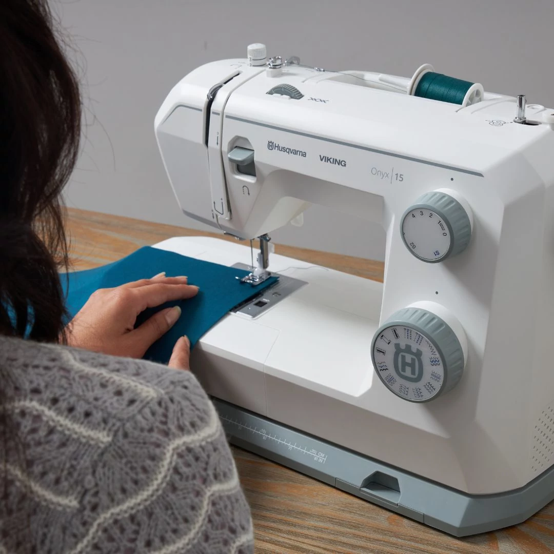 Husqvarna Viking Onyx 15 Mechanical Sewing Machine for Sale at World Weidner