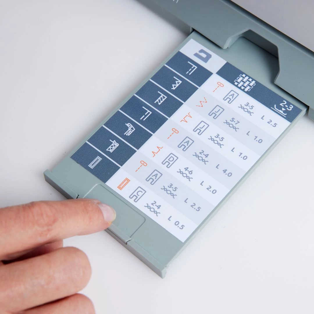 Husqvarna Viking Onyx 15 Mechanical Sewing Machine for Sale at World Weidner