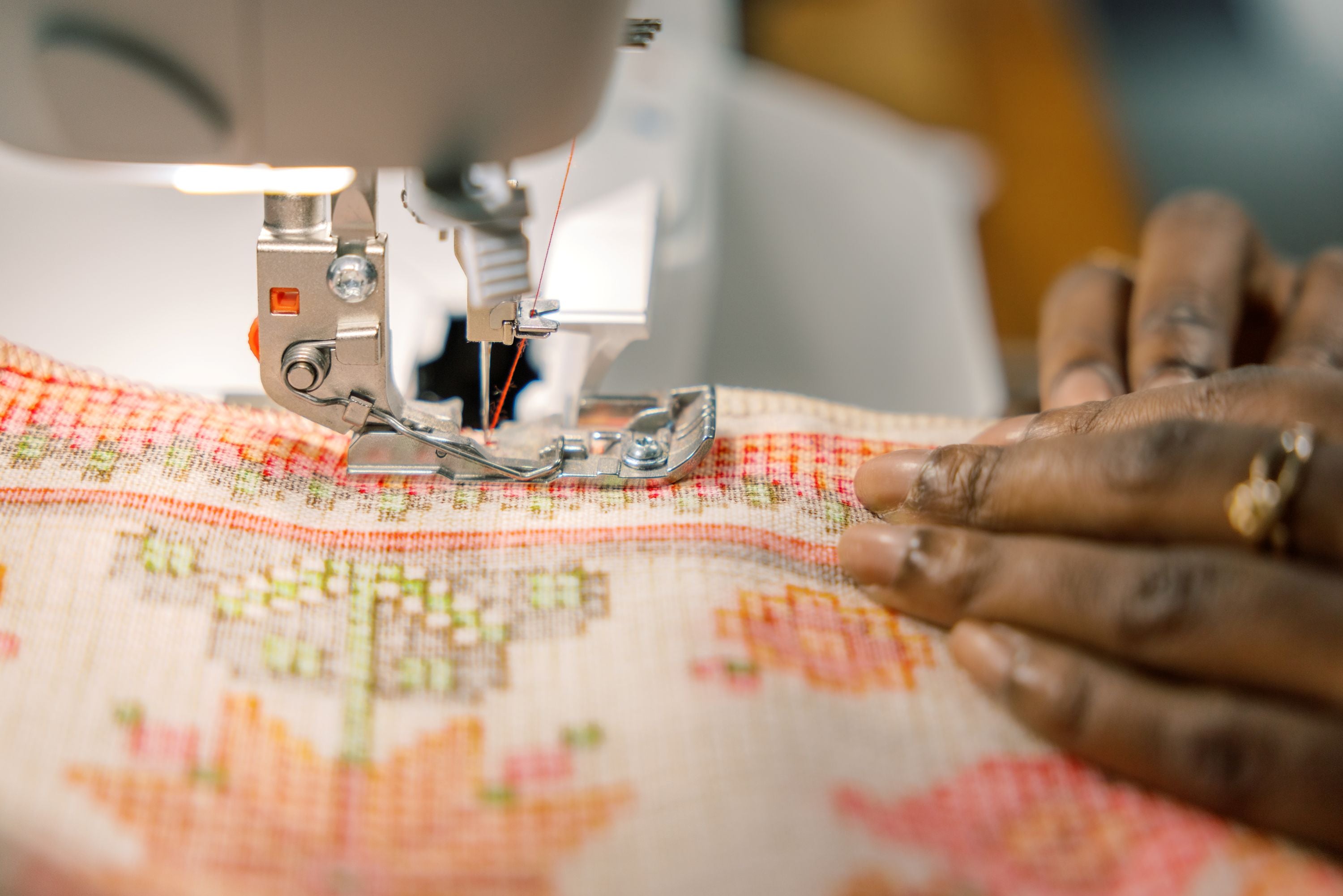 BERNINA L620 Air Threader CoverStitch Machine