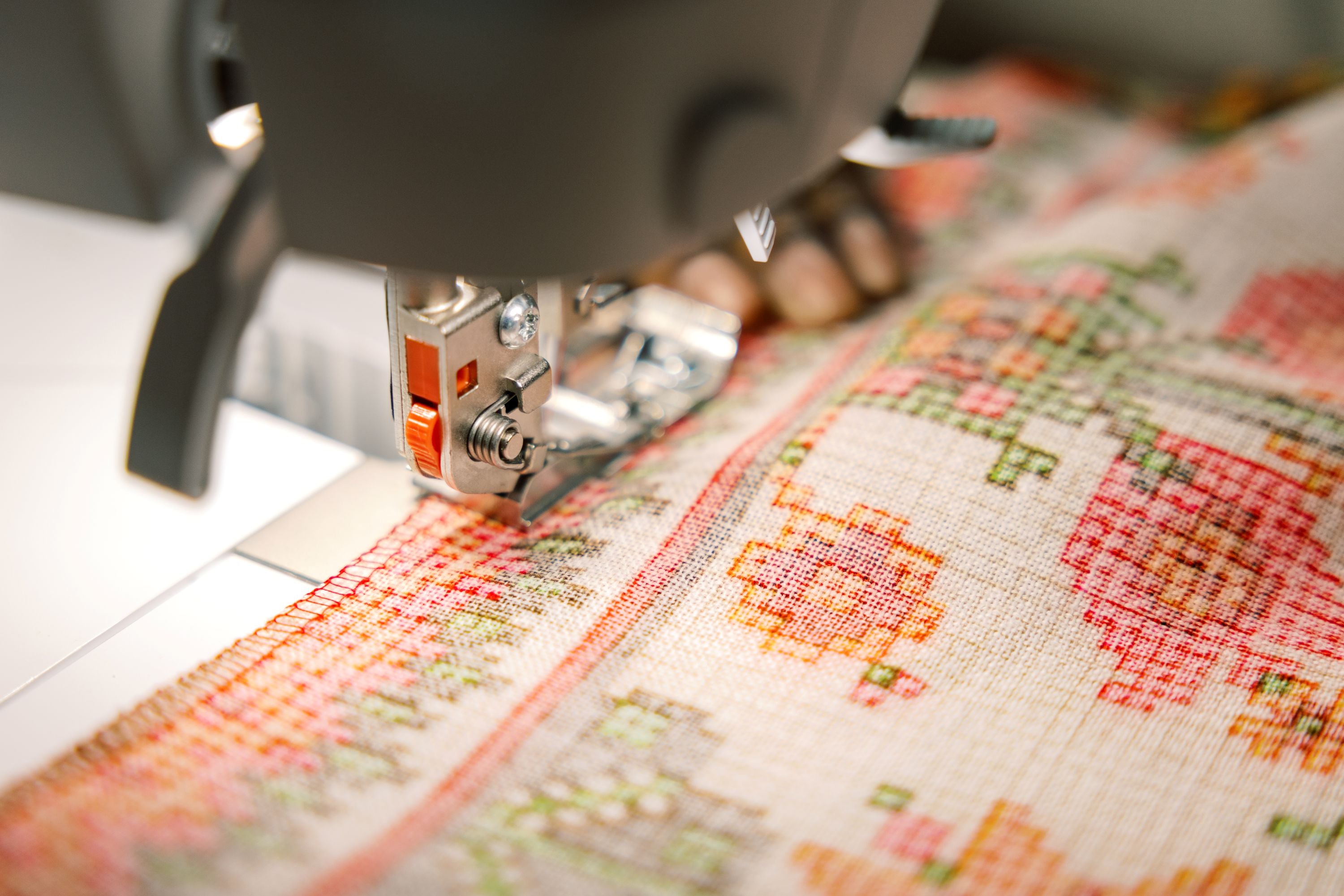 BERNINA L620 Air Threader CoverStitch Machine