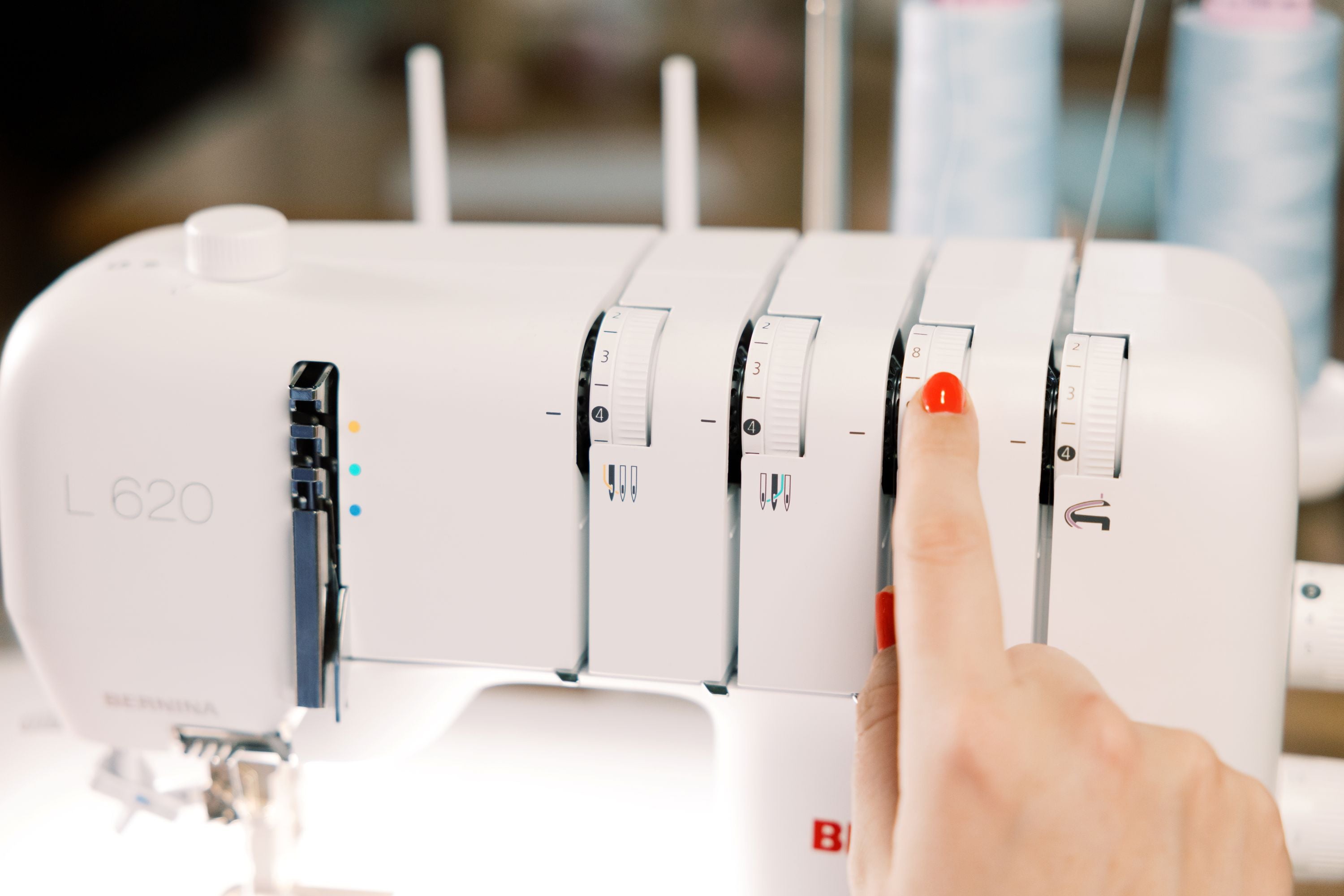 BERNINA L620 Air Threader CoverStitch Machine