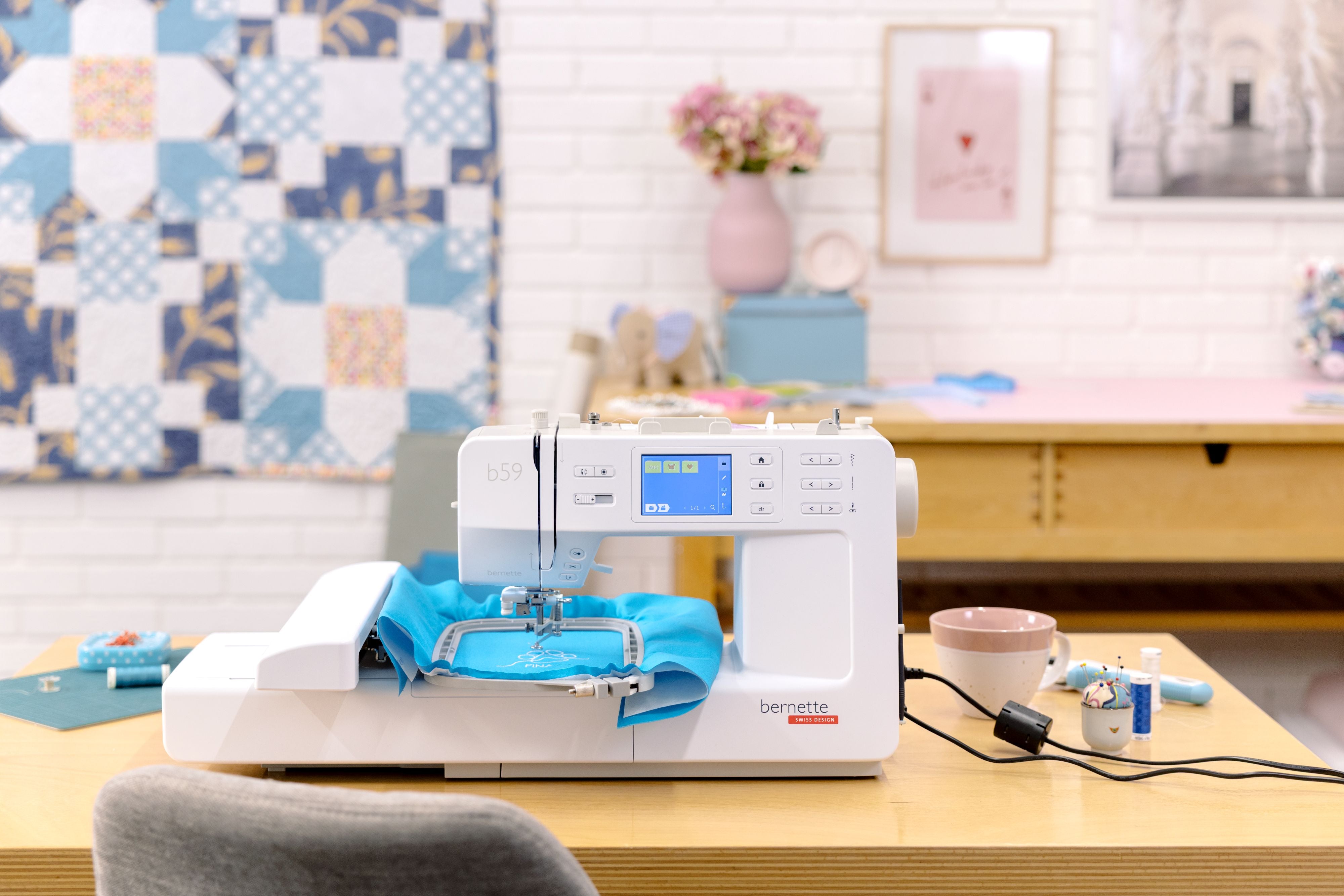 bernette b59 Sewing and Embroidery Machine