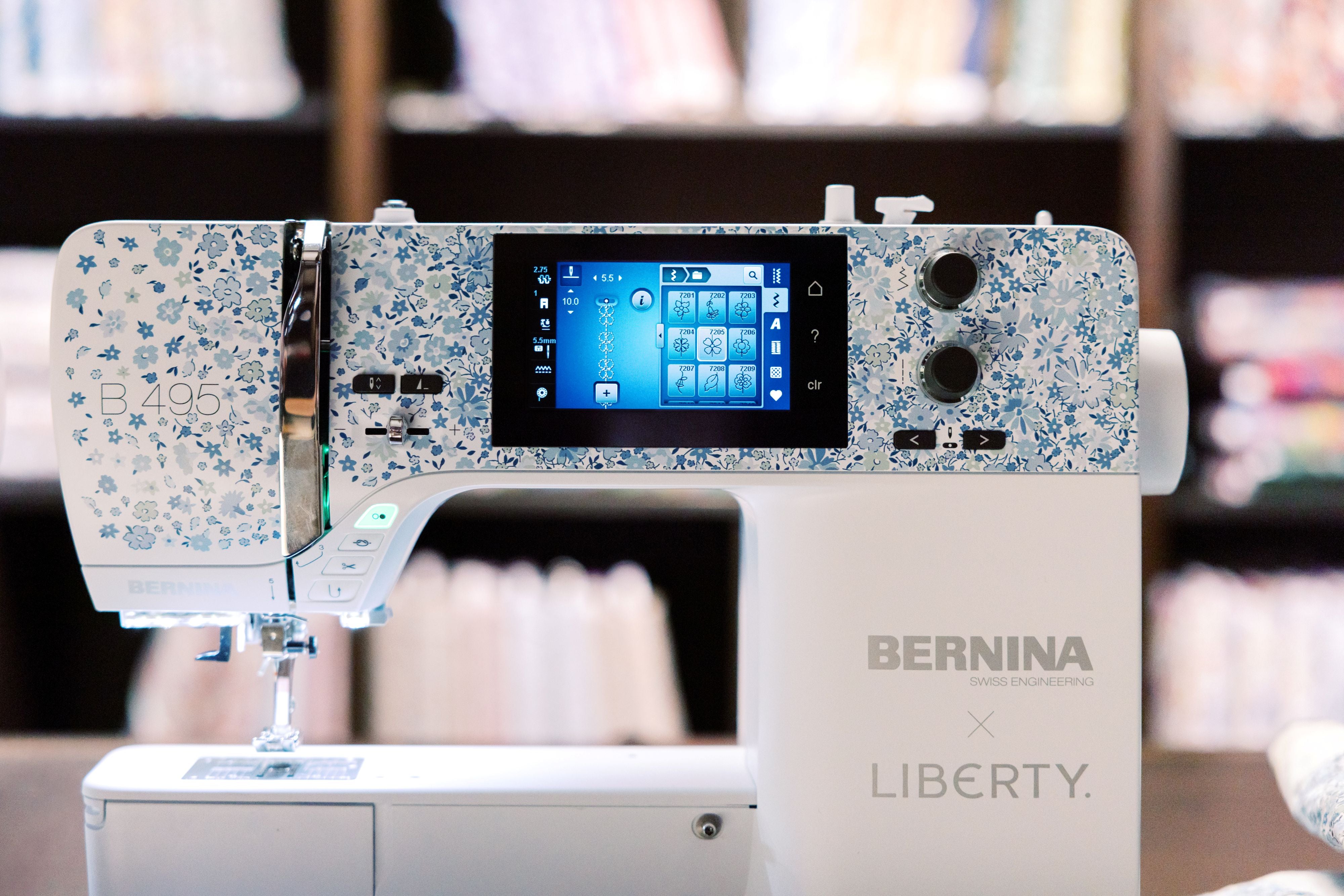 BERNINA B495 Liberty Edition Sewing Machine