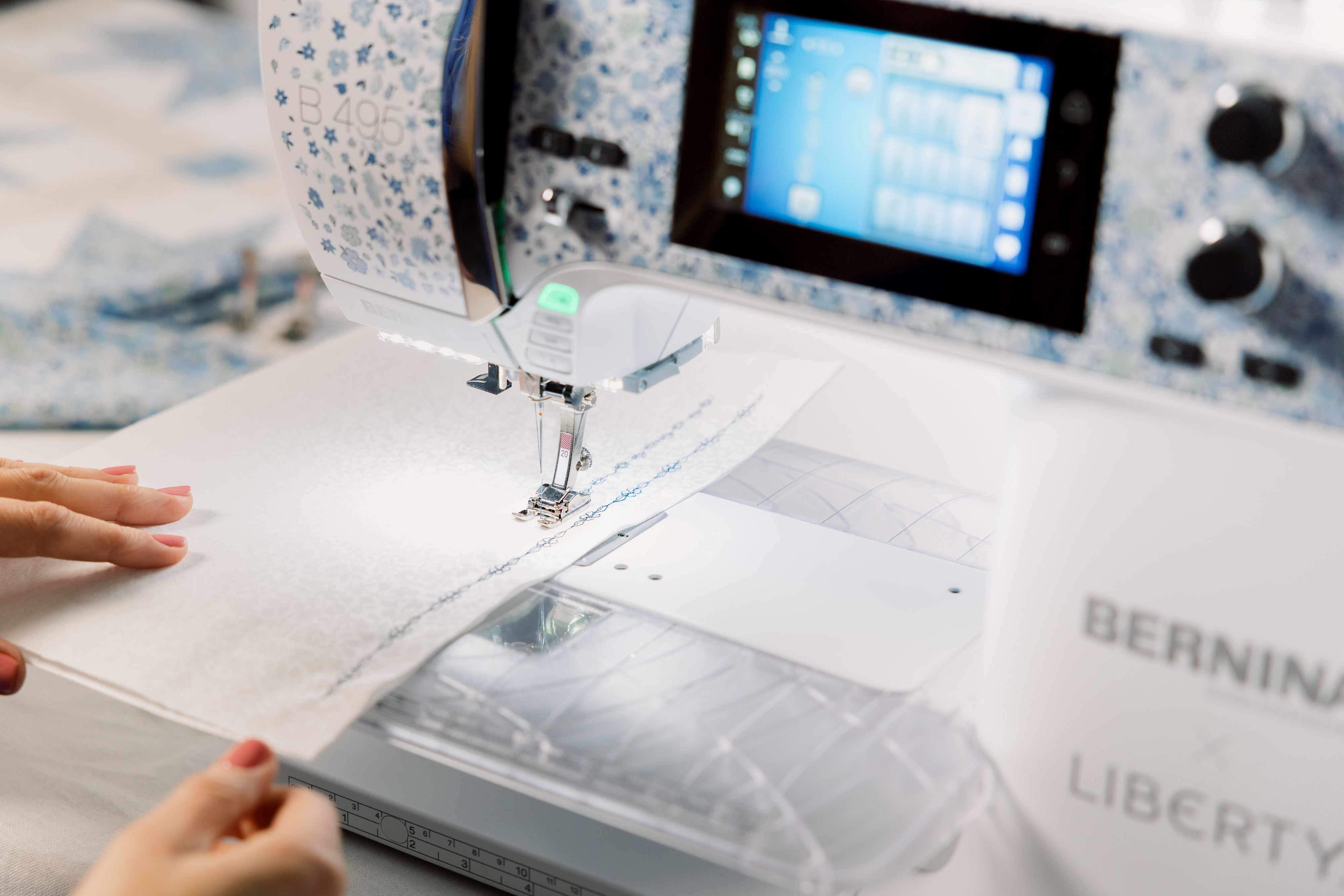BERNINA B495 Liberty Edition Sewing Machine