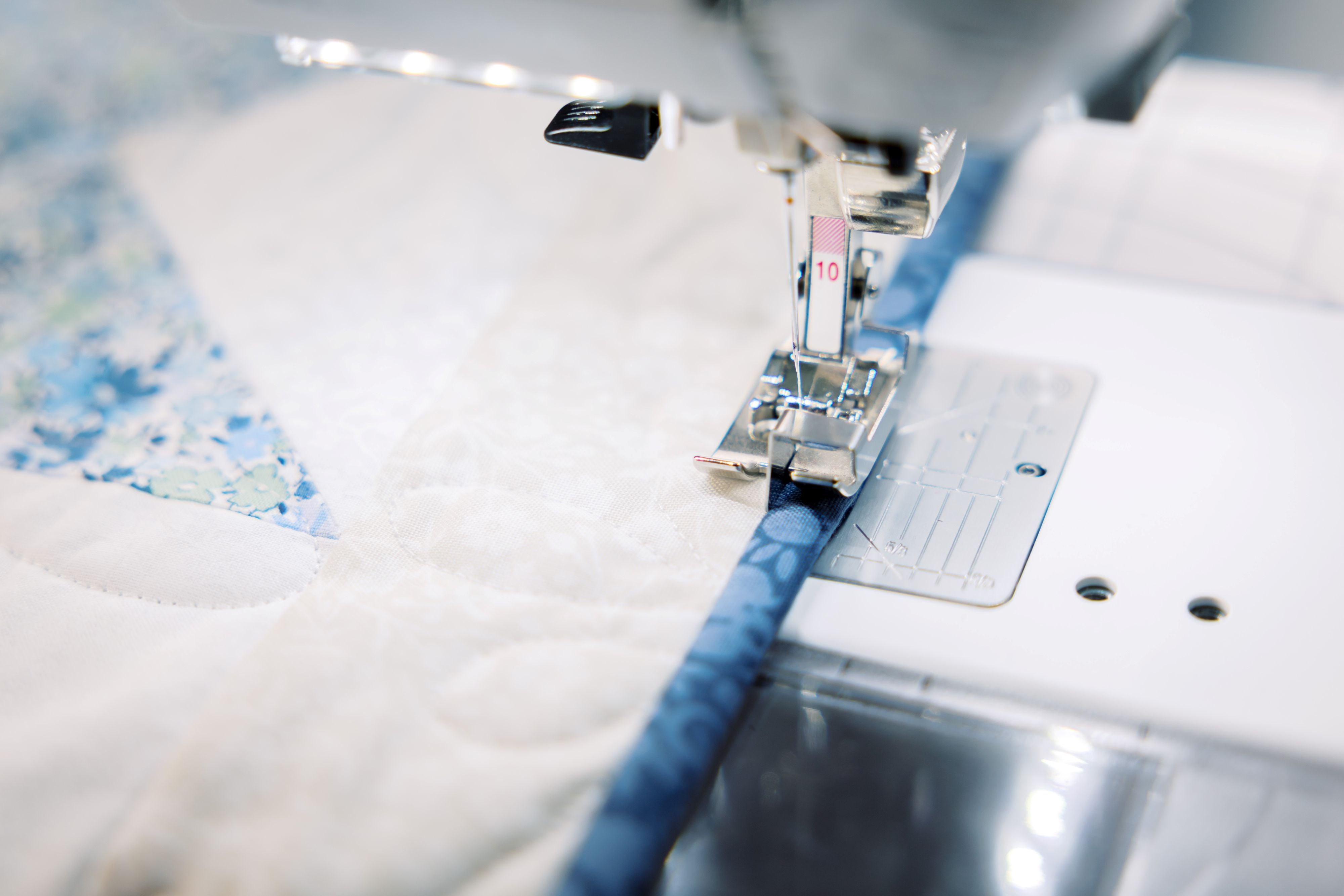 BERNINA B495 Liberty Edition Sewing Machine