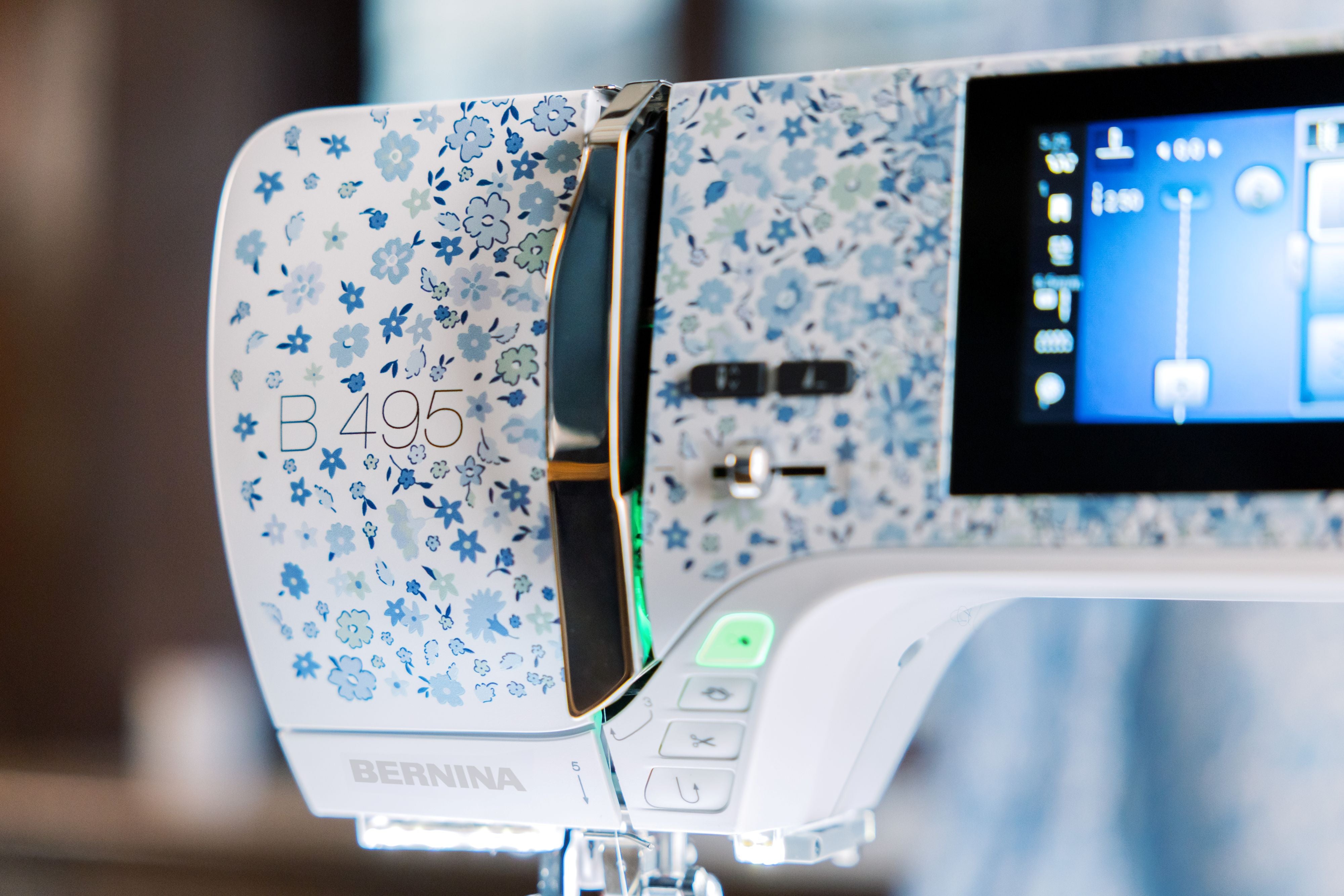 BERNINA B495 Liberty Edition Sewing Machine