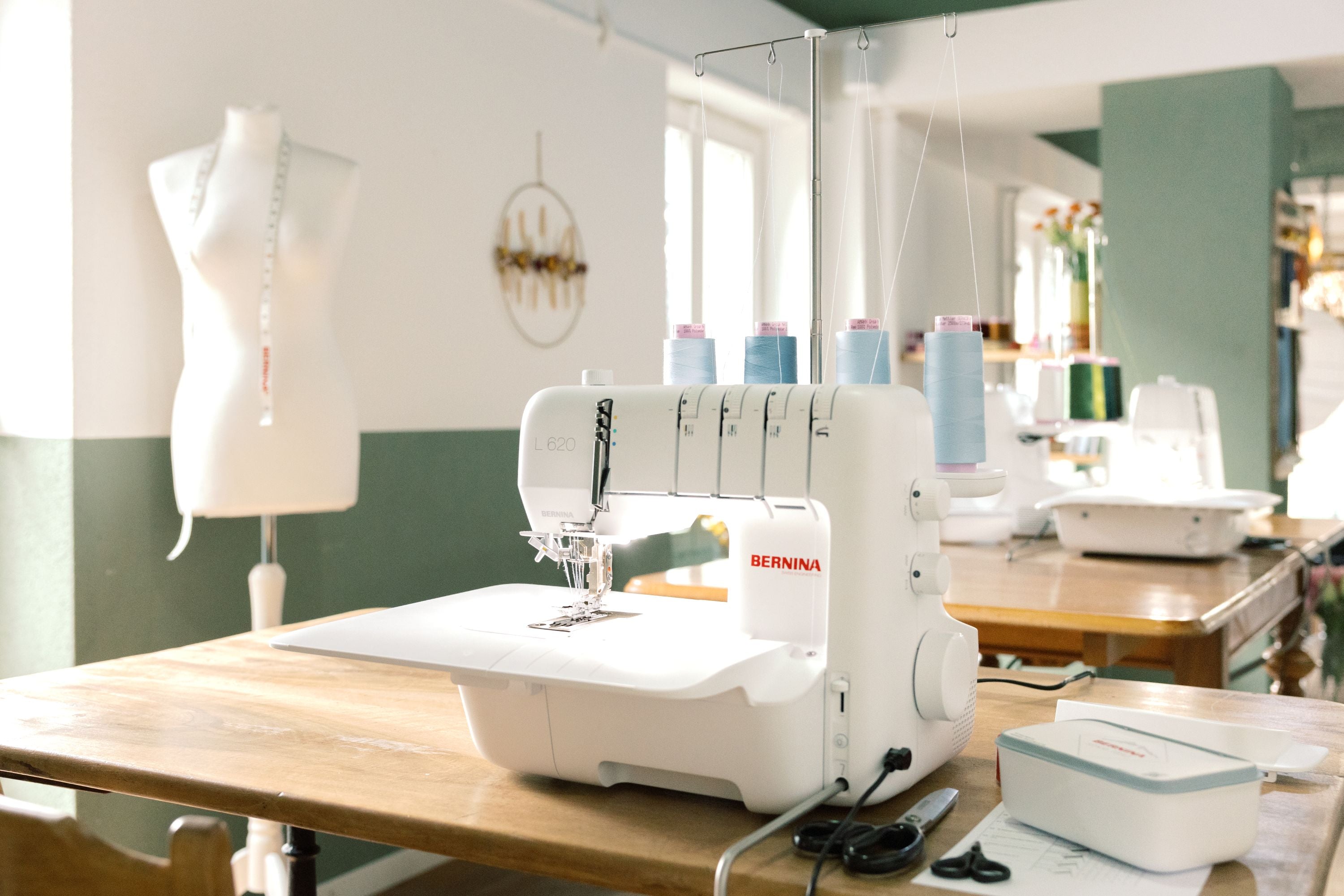 BERNINA L620 Air Threader CoverStitch Machine