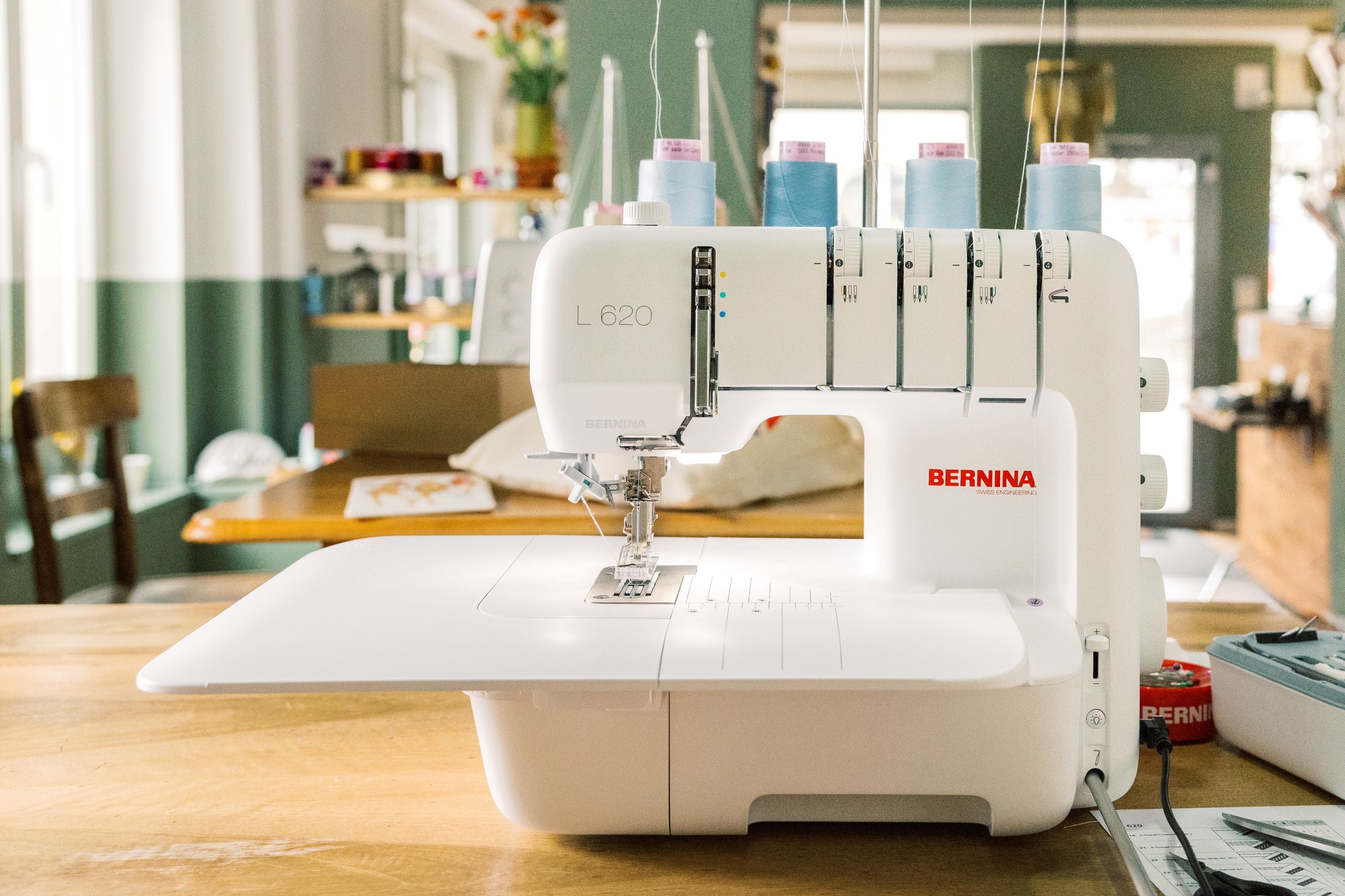 BERNINA L620 Air Threader CoverStitch Machine