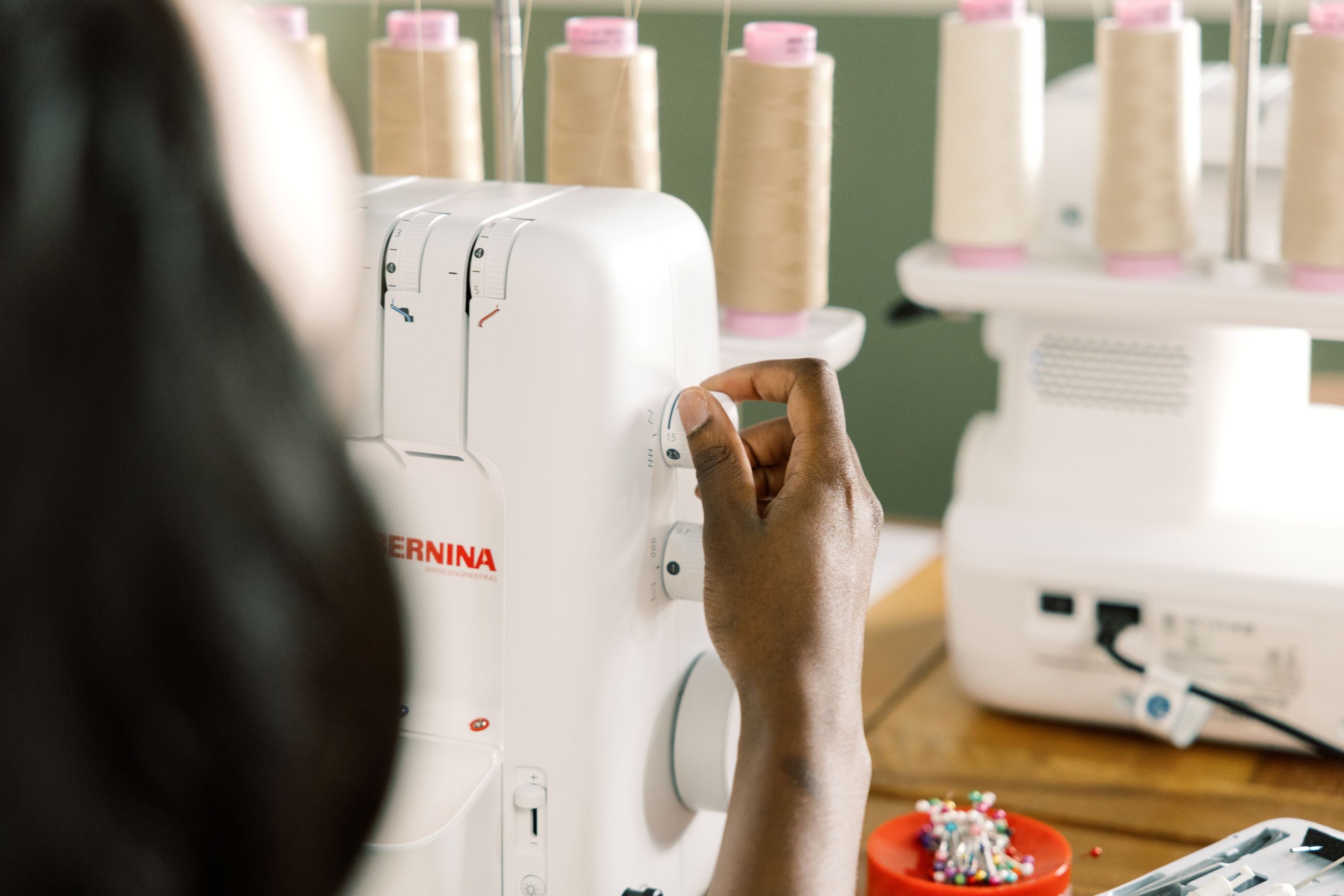 BERNINA L620 Air Threader CoverStitch Machine