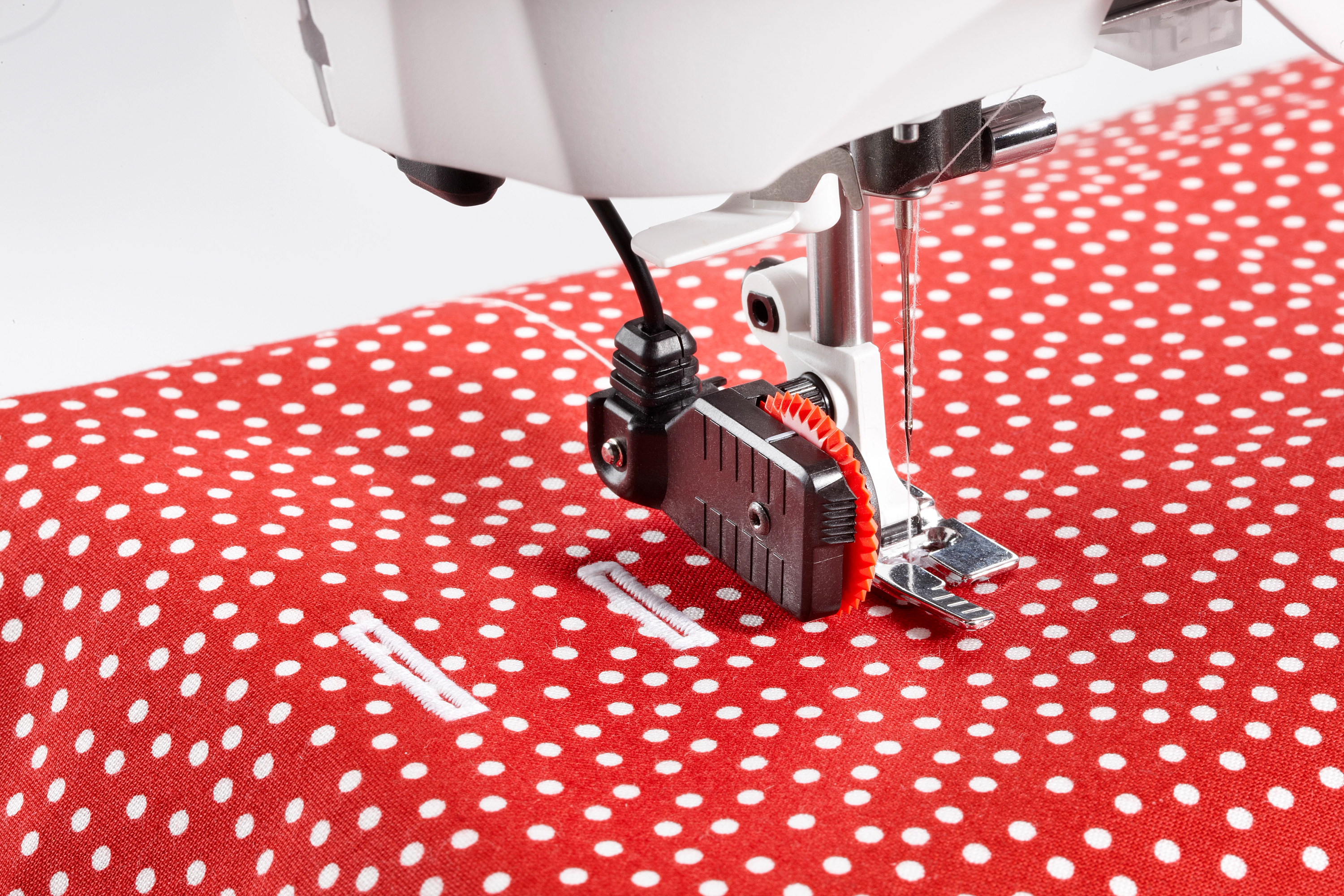 Husqvarna Viking OPAL 690Q Sewing Machine