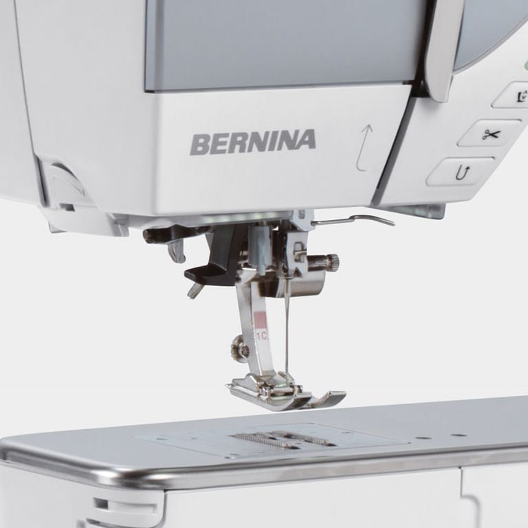 BERNINA 740 Sewing and Quilting Machine