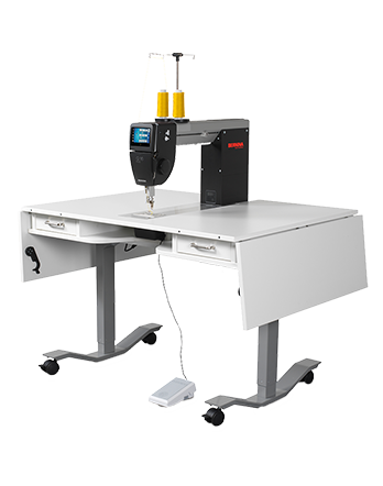 BERNINA Q16 PLUS Longarm Quilting Machine with Lift Table by Horn