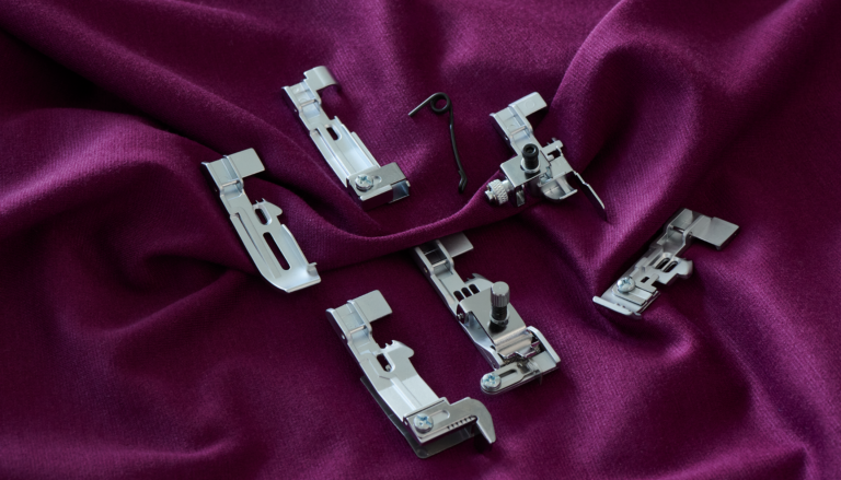 Bernette OverLock Presser Foot Kit for b44/b48/b64/b68 502040.60.23 for Sale at World Weidner