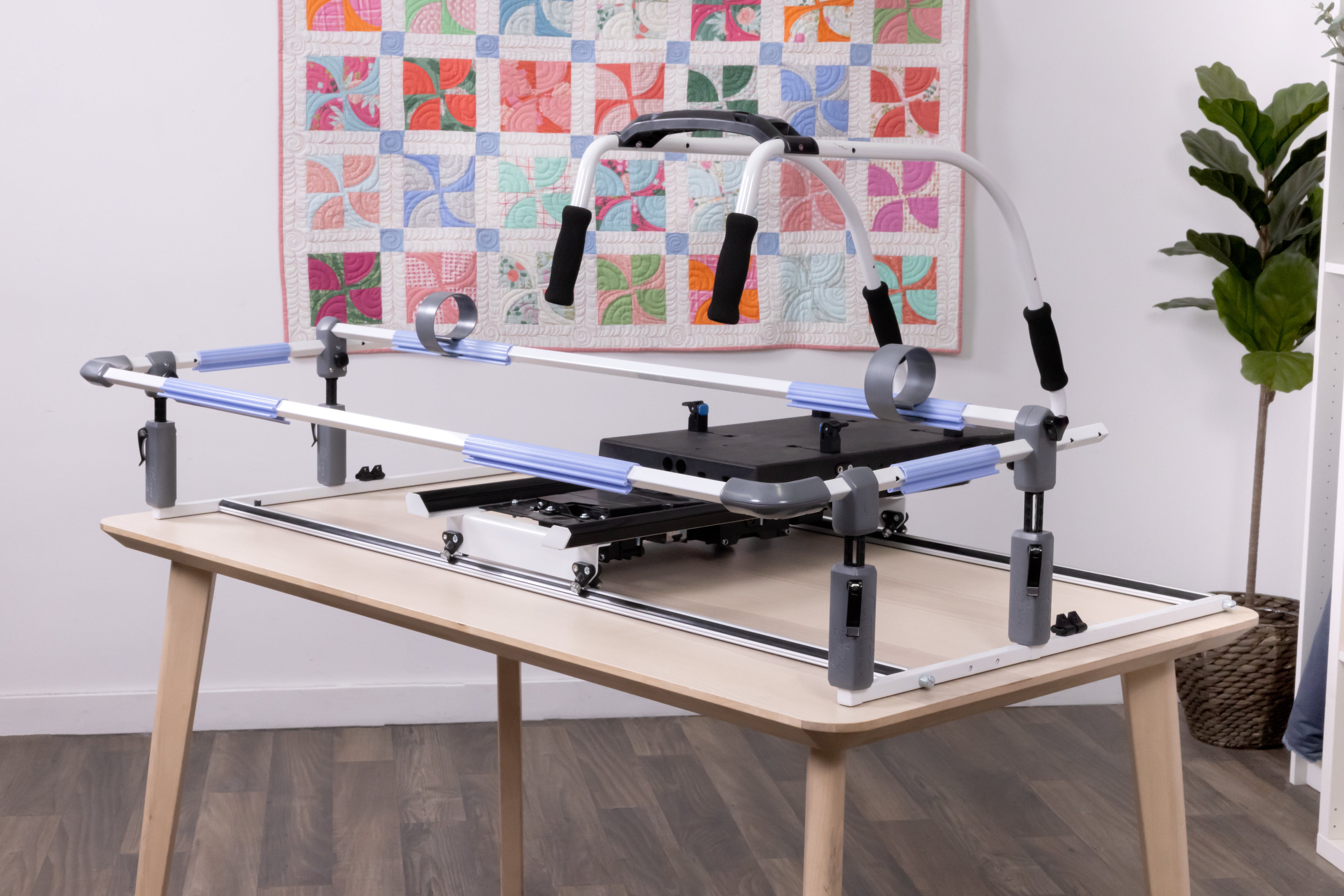 Grace Company Cutie Breeze Tabletop Fabric Frame 17743