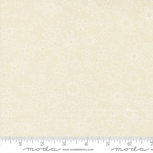 Fabric Moda Cloud White Petal Power Happy Daze by the Quarter Yard 33841-21