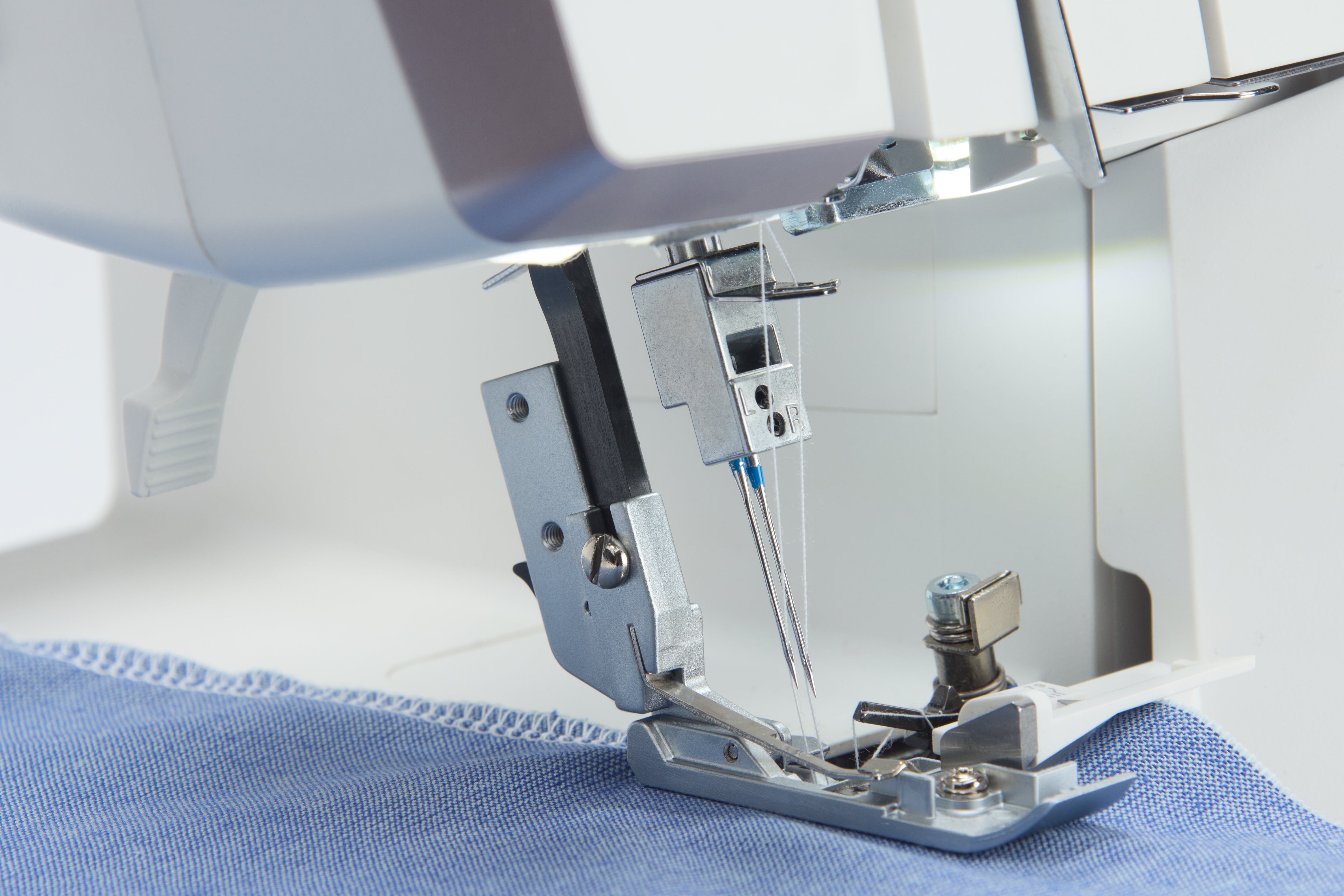 Husqvarna Viking Amber S|300 OverLock Serger Machine Needle Stop Up