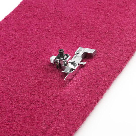 Husqvarna Viking Blindhem/Lace Serger Foot 920796096