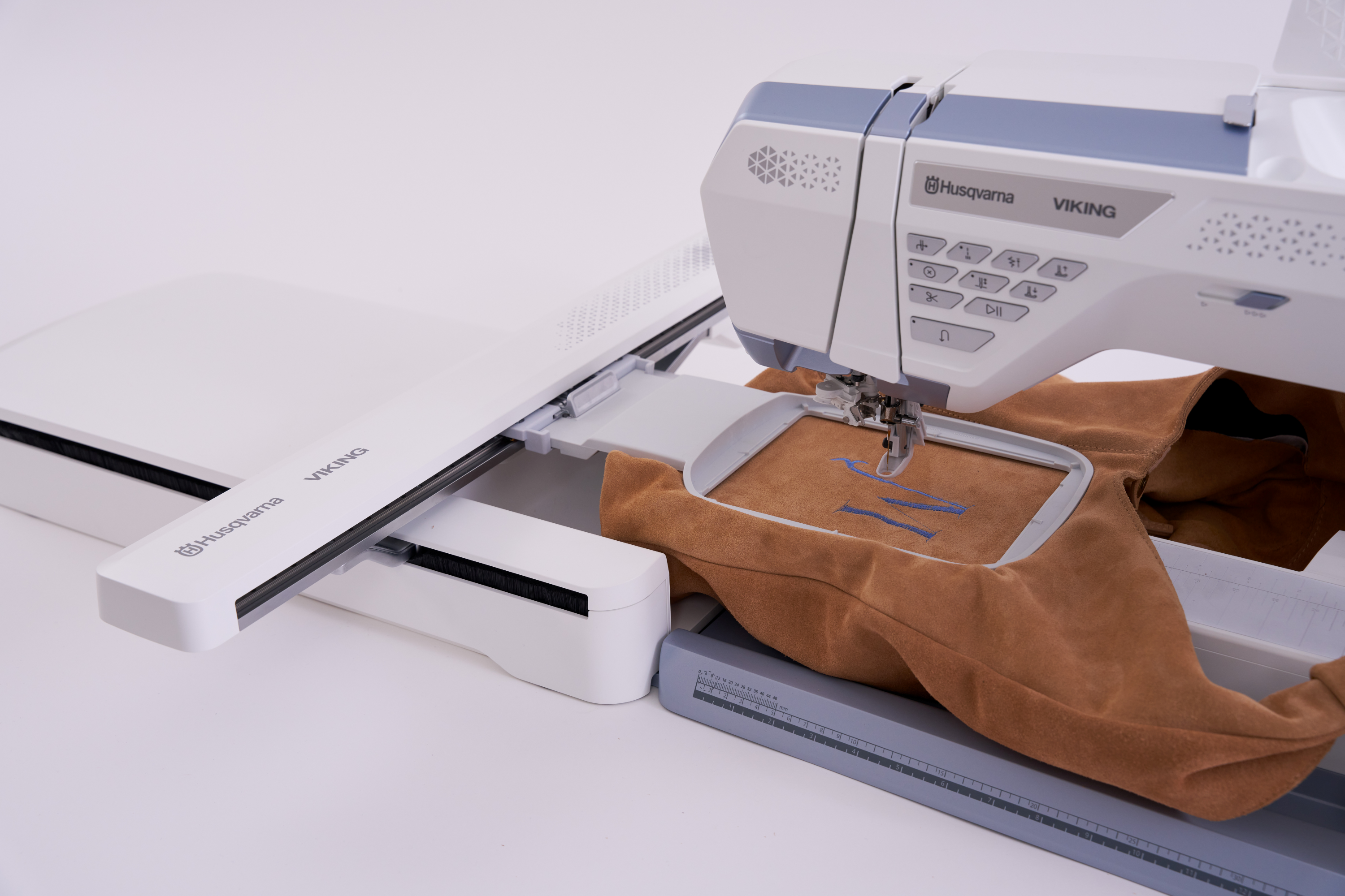 Husqvarna Viking Designer Epic 3 Nordic Frost Sewing and Embroidery Machine Free Arm Embroidery