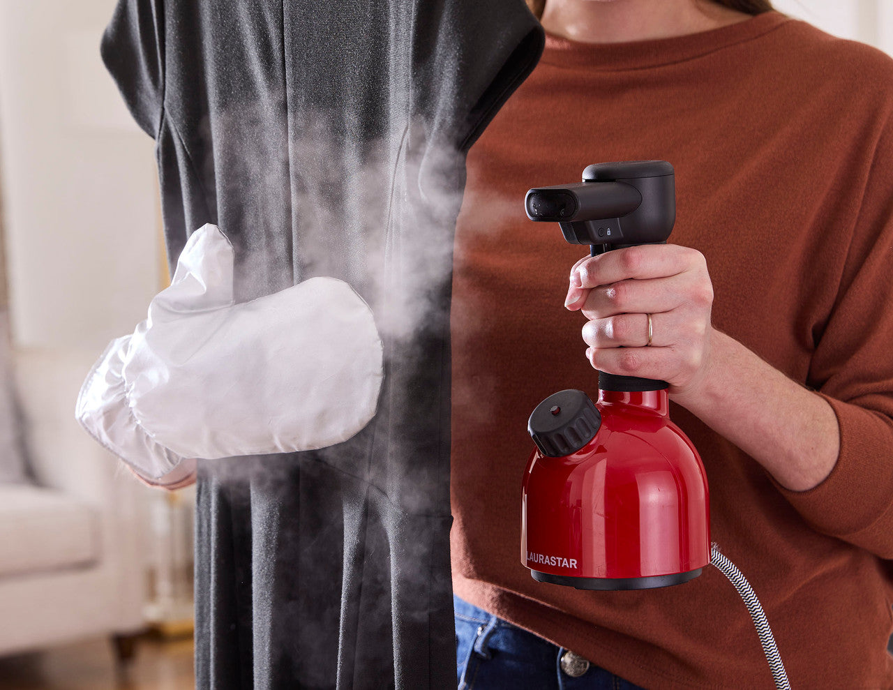 Laurastar IGGI Handheld Steamer Intense Red