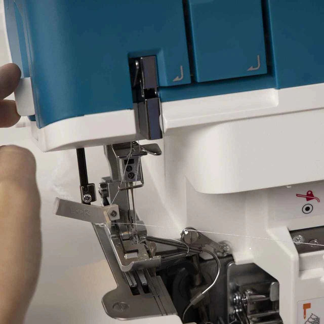 PFAFF admire air 5000 Air Threader OverLock Serger Machine with Holiday Gift Package