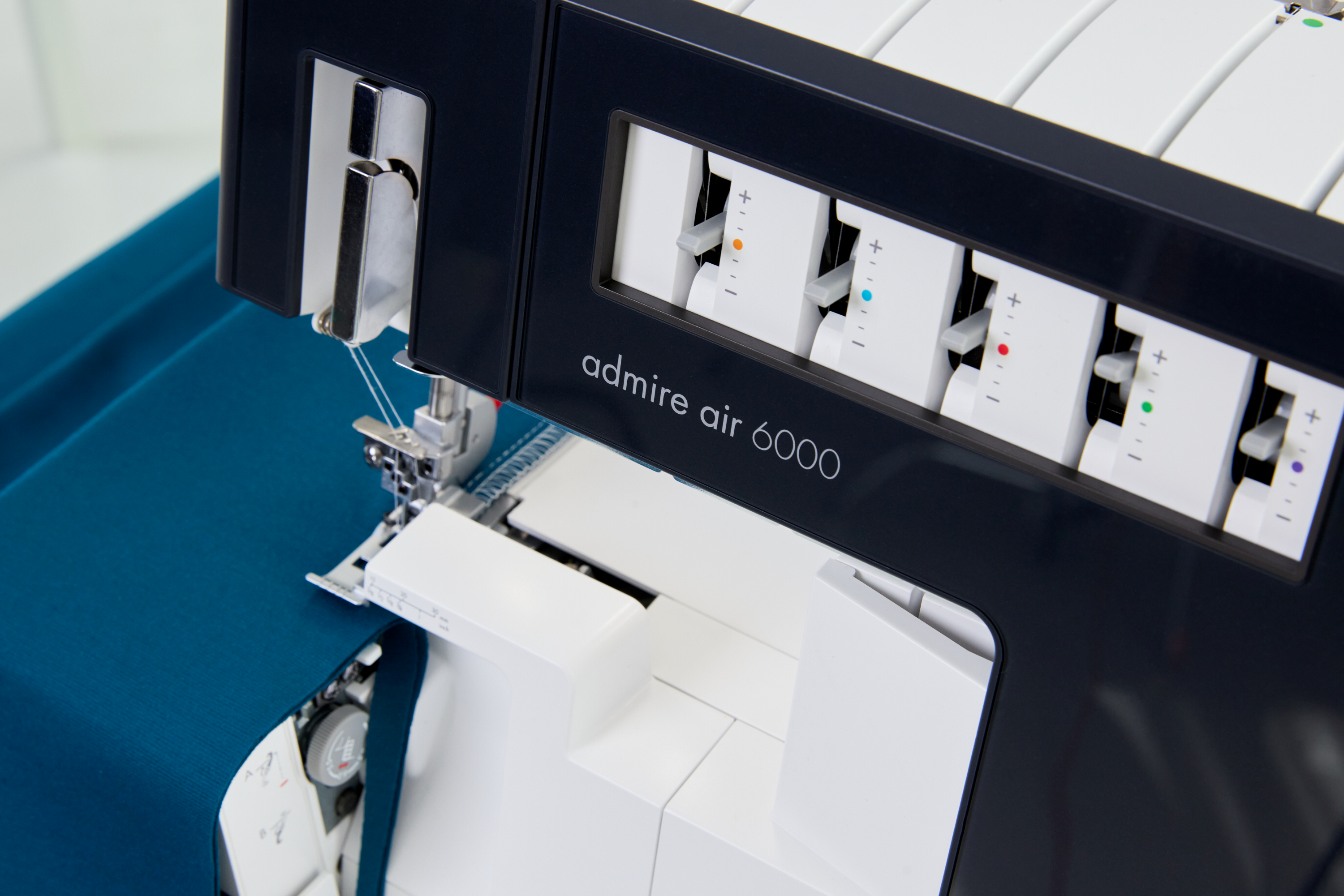 PFAFF admire air 6000 Air Threader CoverLock Serger Machine with Holiday Gift Package