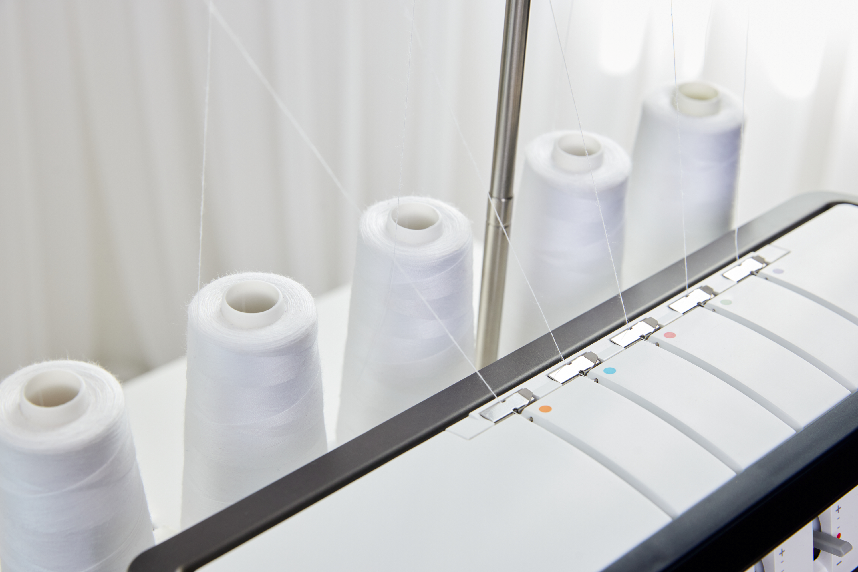 PFAFF admire air 6000 Air Threader CoverLock Serger Machine with Holiday Gift Package