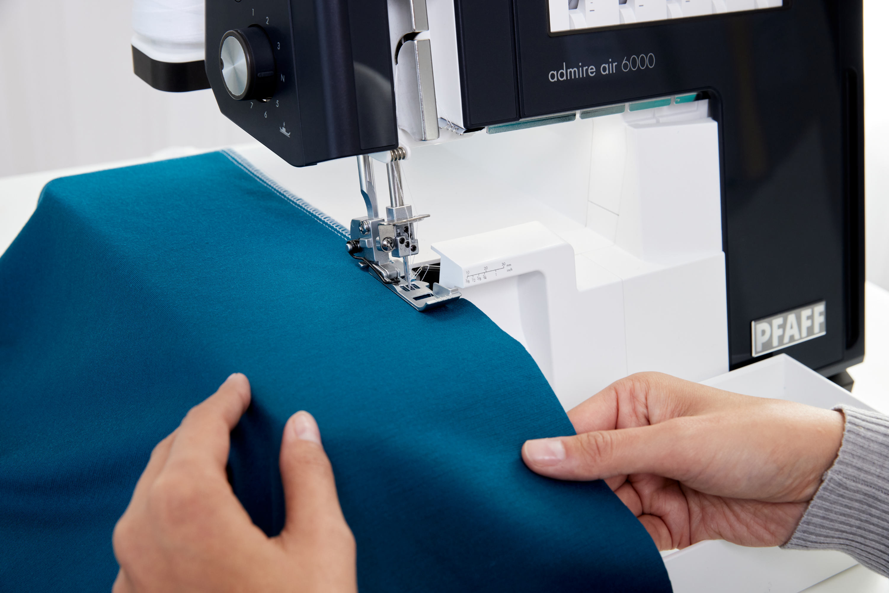 PFAFF admire air 6000 Air Threader CoverLock Serger Machine with Holiday Gift Package