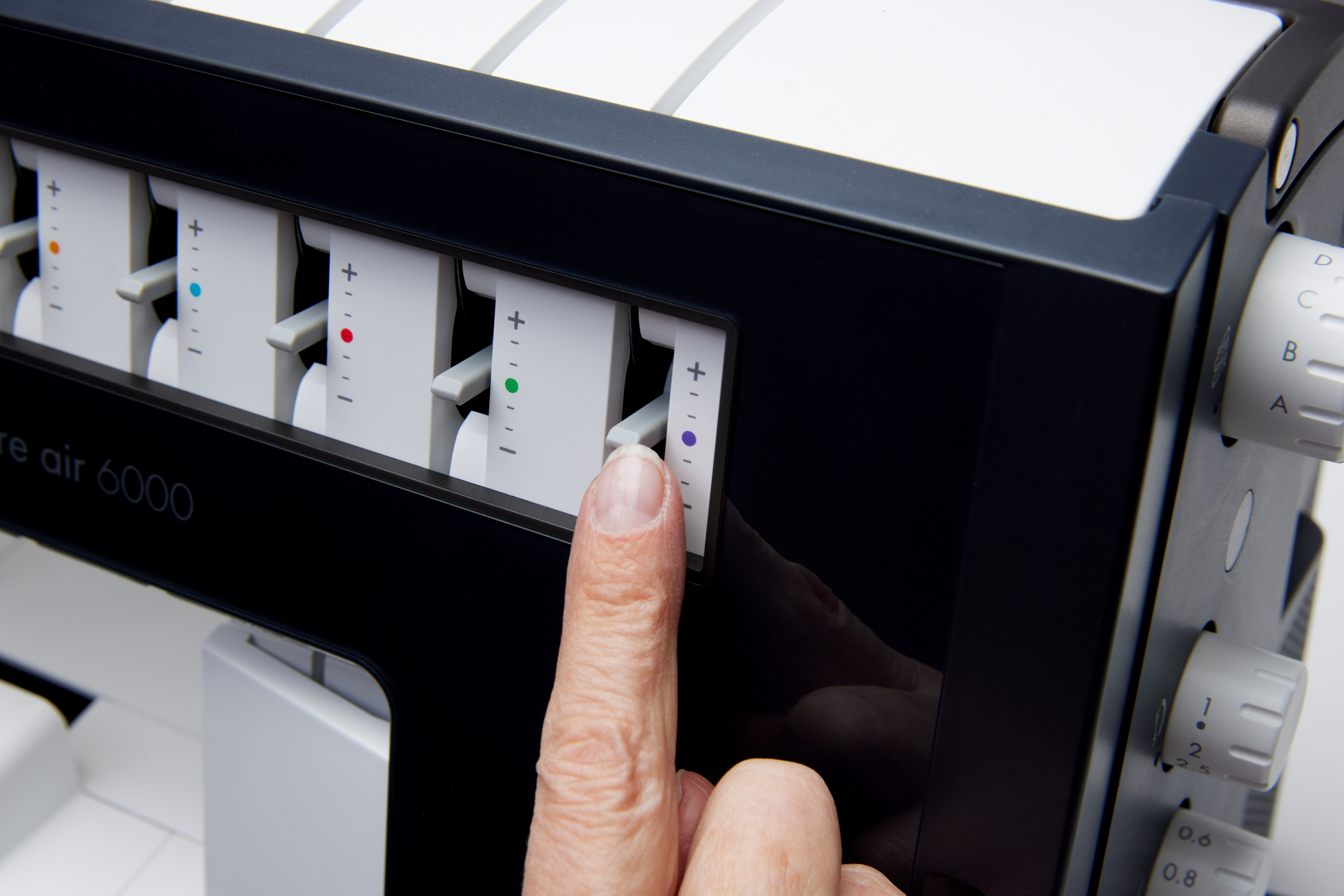 PFAFF admire air 6000 Air Threader CoverLock Serger Machine with Holiday Gift Package