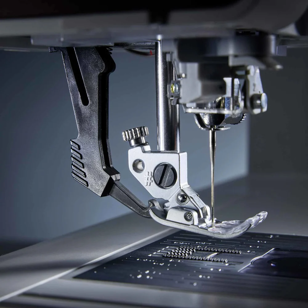 PFAFF creative expression 750 Sewing and Embroidery Machine with Holiday Gift Package