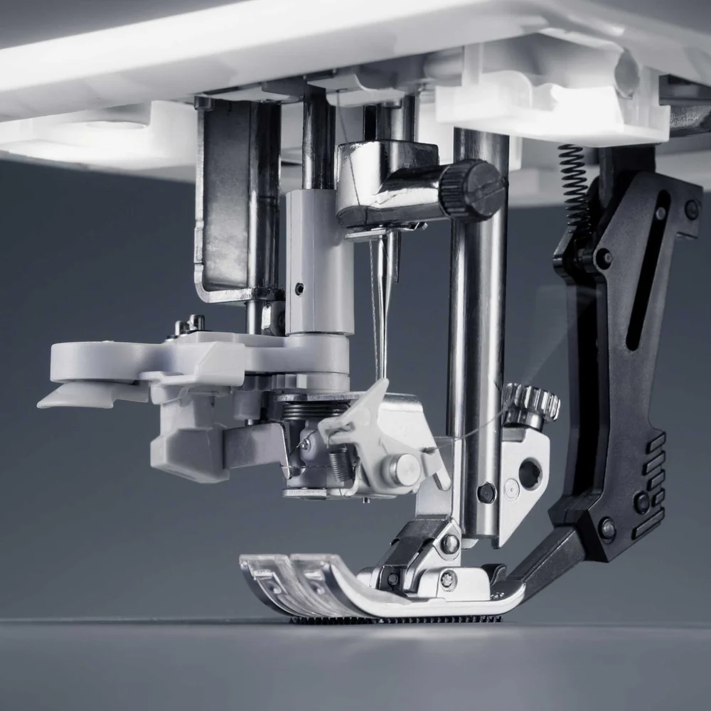 PFAFF creative expression 750 Sewing and Embroidery Machine with Holiday Gift Package