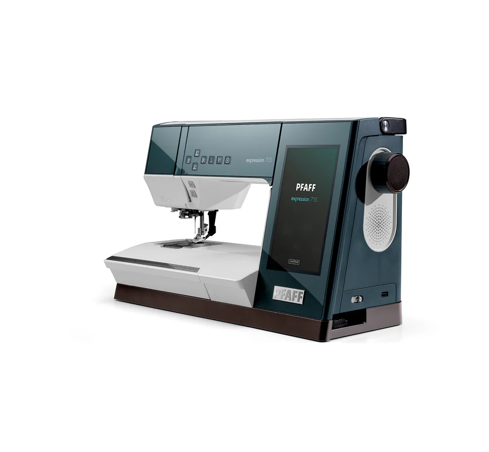 PFAFF expression 715 Sewing Machine