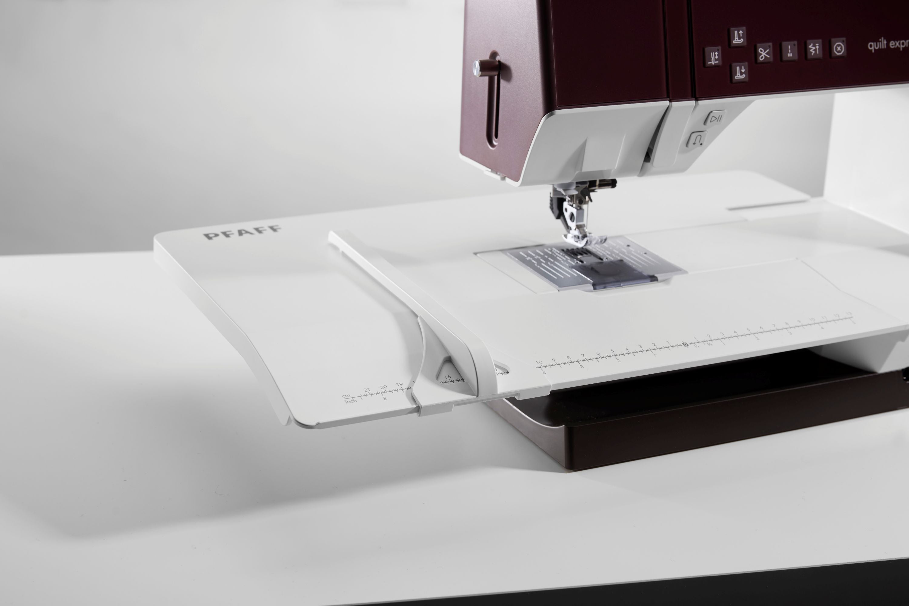 PFAFF quilt expression 725 Sewing Machine Extension Table