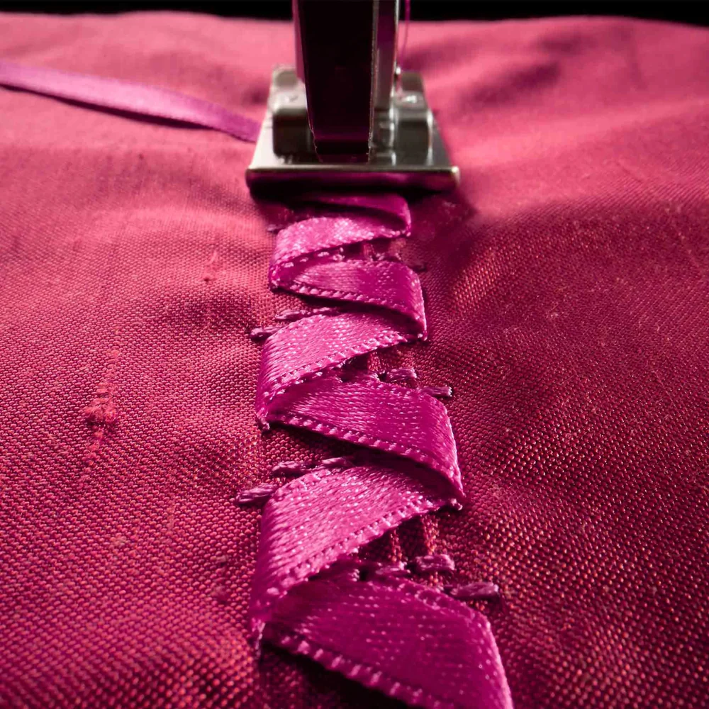 PFAFF creative expression 750 Sewing and Embroidery Machine with Holiday Gift Package