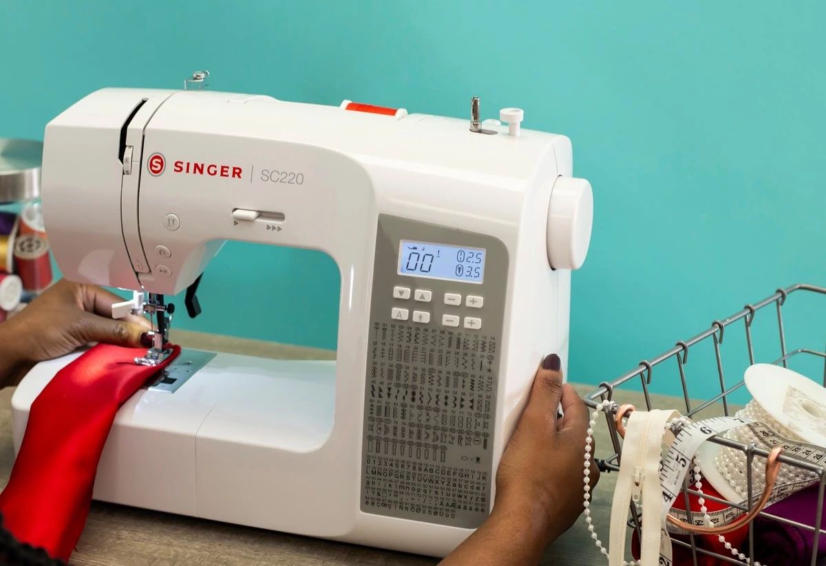 Singer Refurbished SC220 Sewing Machine