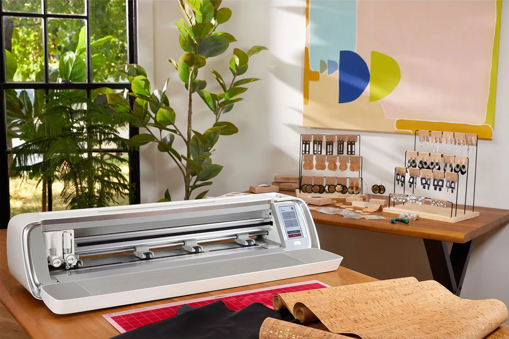 Singer Momento 24" Craft & Fabric Cutting Machine Start Up Bundle