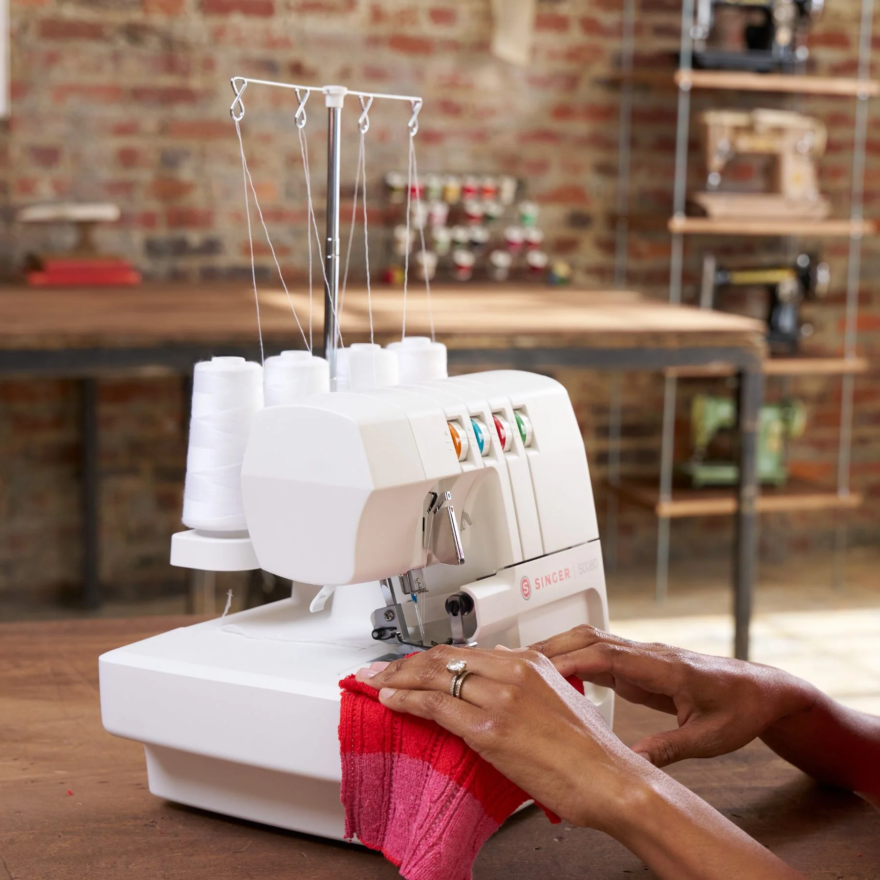 Singer S0080 Serger Machine