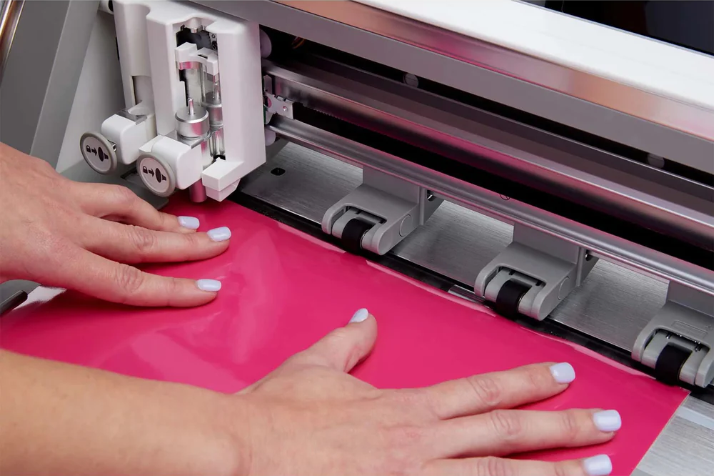 Singer Momento 24" Craft & Fabric Cutting Machine Start Up Bundle