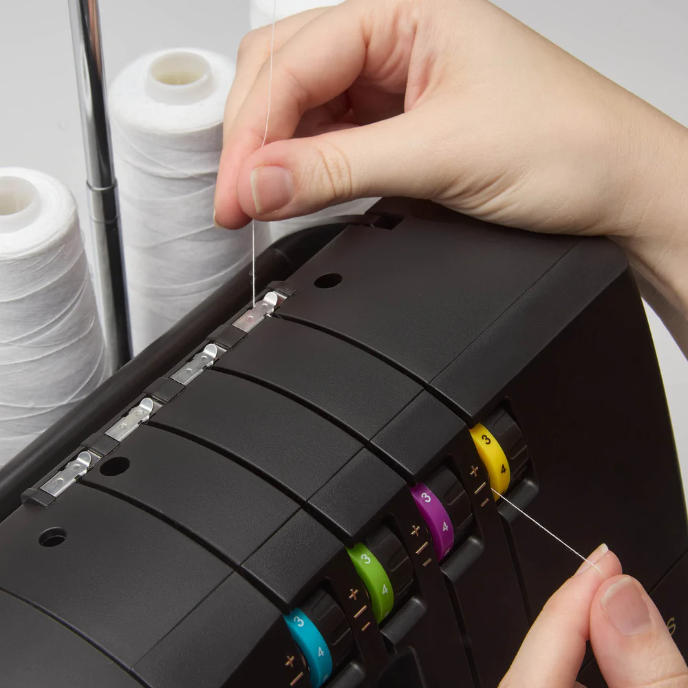 Singer HD0500S Classic Black Serger Machine