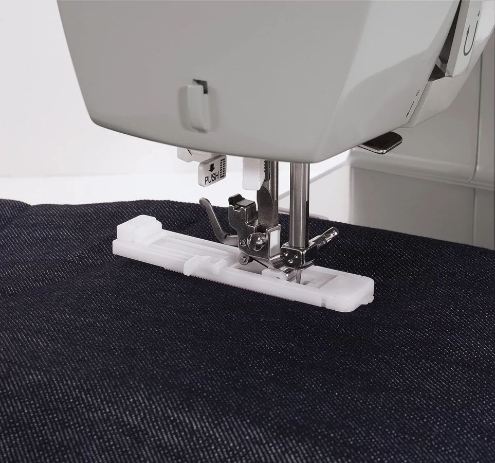 Singer Heavy Duty 725 Sewing Machine Buttonhole