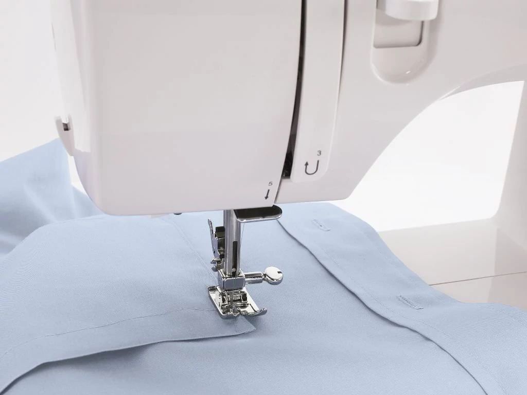 Singer Refurbished Talent™ 3323 Sewing Machine