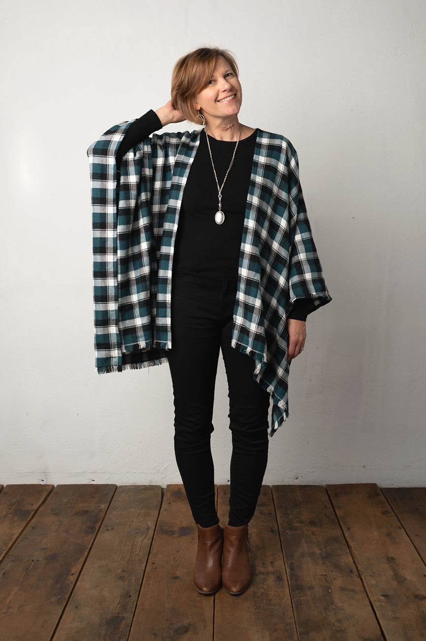 Studio M Squared That's a Wrap Fringed Flannel Wrap Pattern SMST002