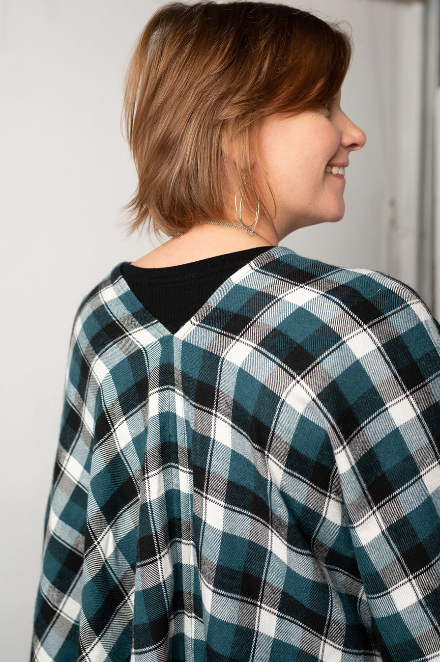 Studio M Squared That's a Wrap Fringed Flannel Wrap Pattern SMST002