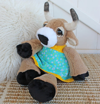 The Rustic Horseshoe Blissful Bovine Stuffable Sewing Pattern PATTRN-8042A