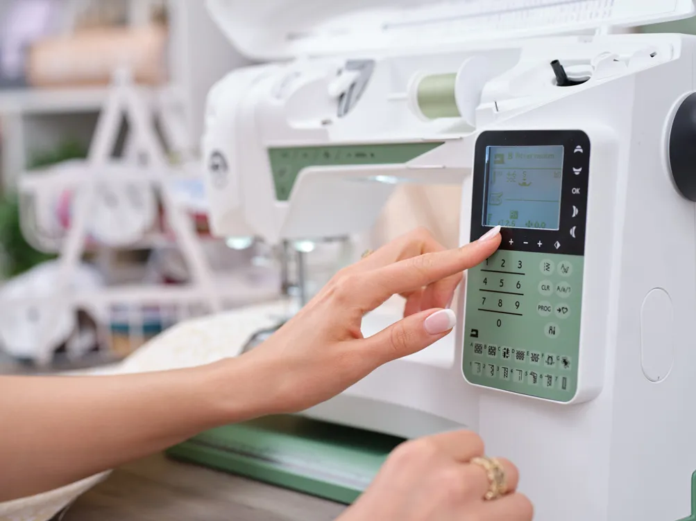 Husqvarna Viking TRIBUTE™ 150C Sewing Machine for Sale at World Weidner